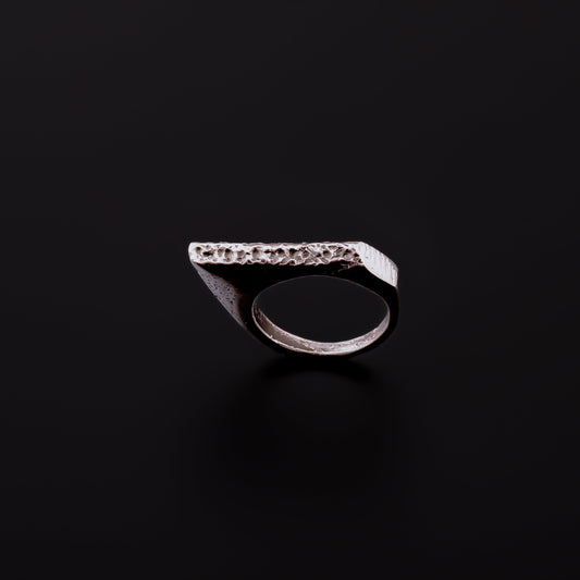 [RIKU]• pointed half stamp 925 ring