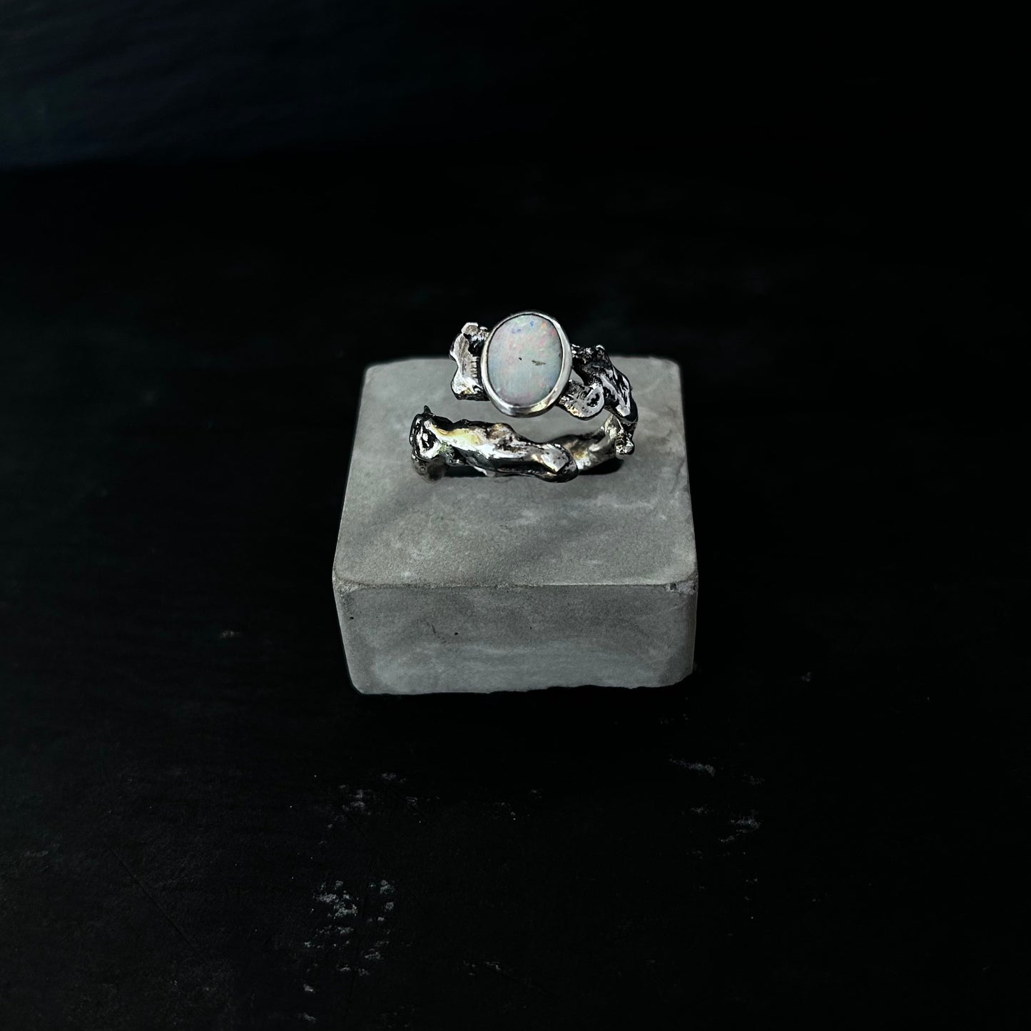 [MACHA] 925 white australian opal ring [ OUT OF STOCK]