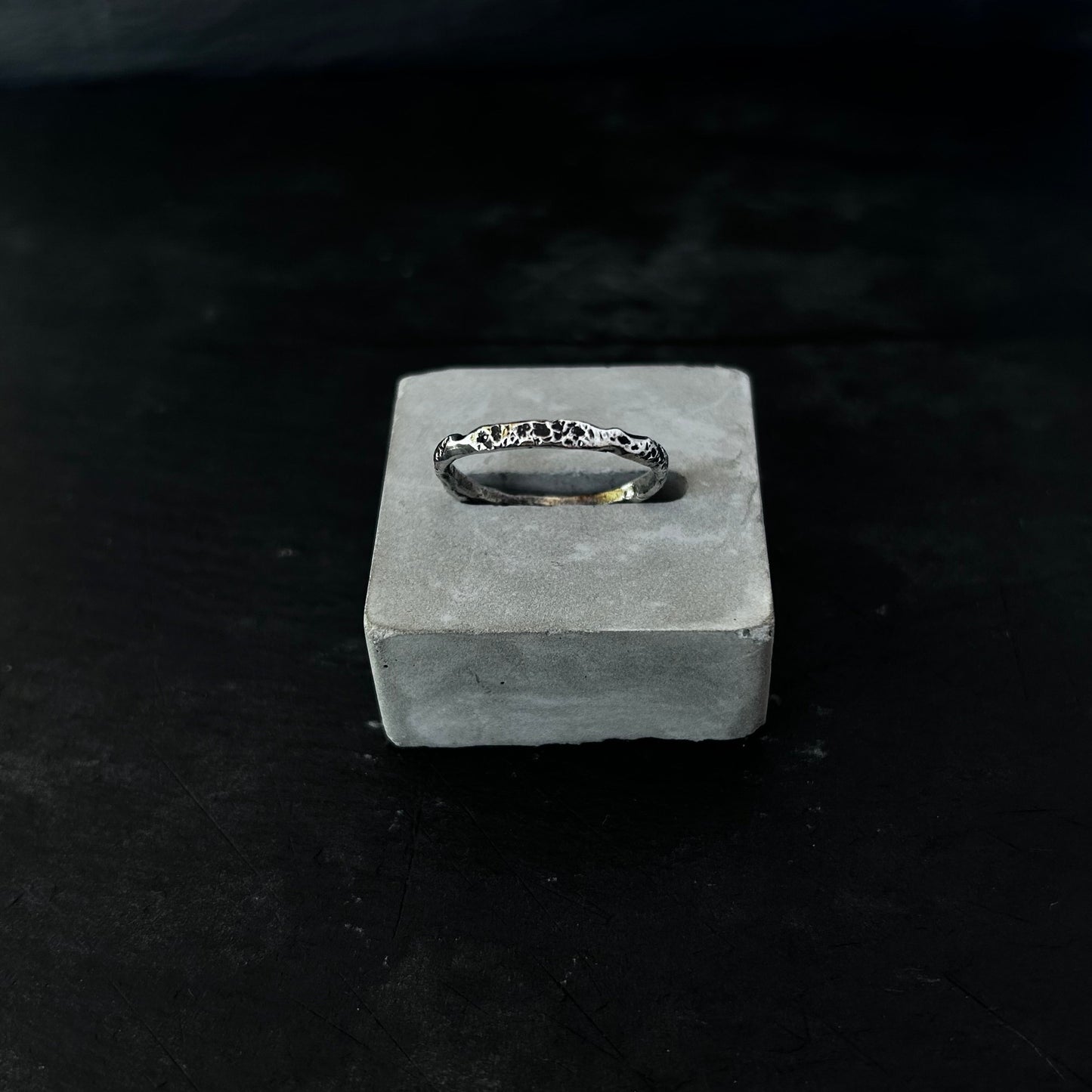 [ HATCH ] • Basic carved 925 ring