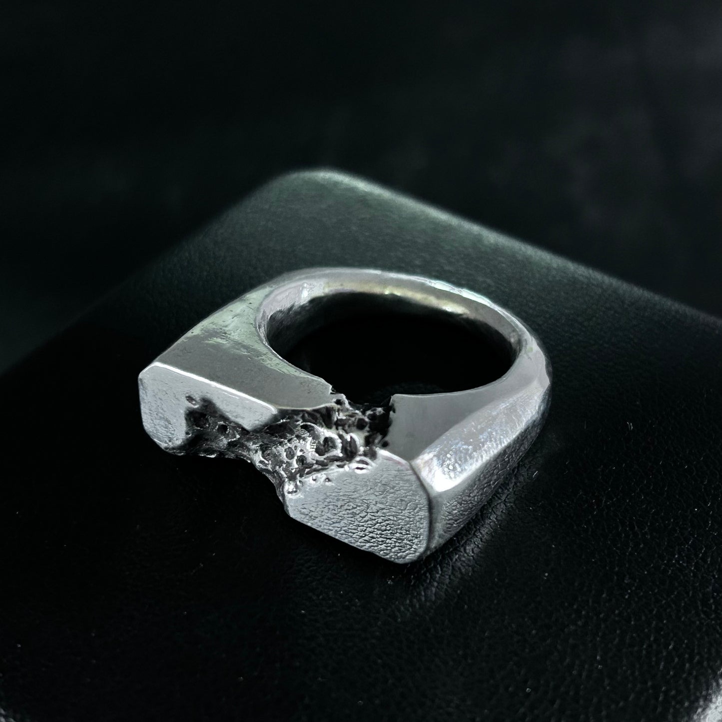 [ HIBII ] • Cracked stamp 925  silver ring