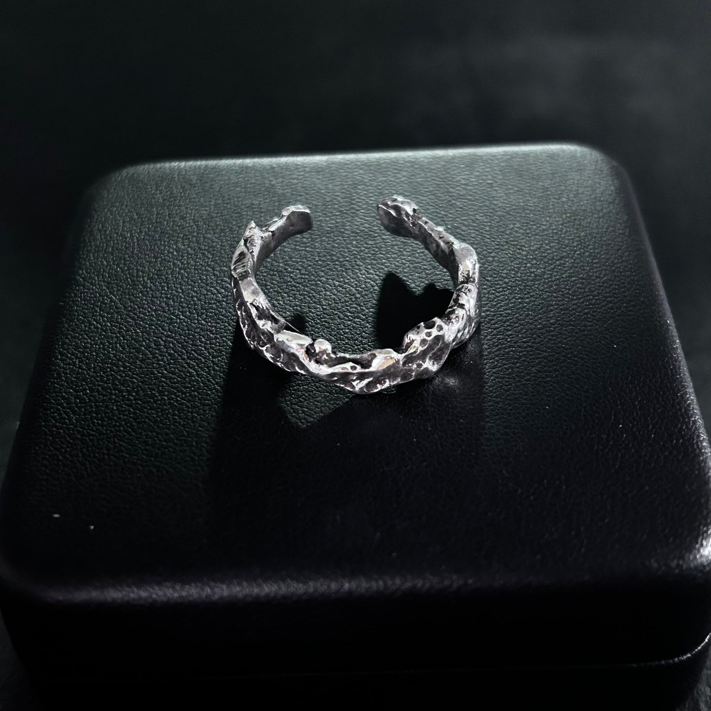 [ KITCHA ] • Open Carved 925 ring